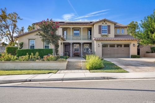 12612 Sierra Creek Dr, Riverside CA 92503-8453 exterior