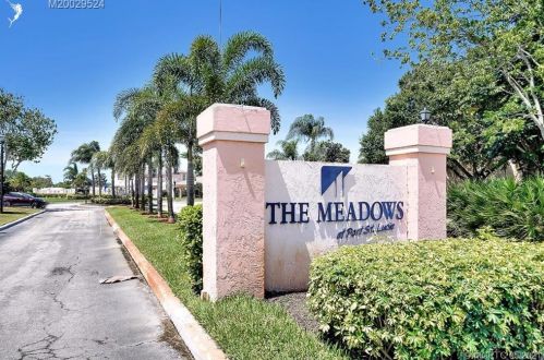 2071 Wild Meadow Cir, Fort Pierce, FL