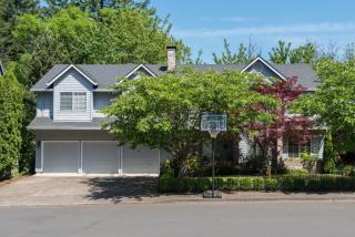 15930 146th Ave, Portland, OR 97224-1379