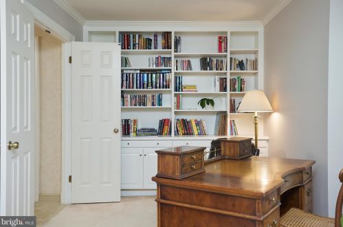 13508 Maidstone Ln, Rockville MD 20854-1030 exterior