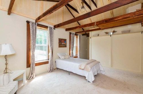 514 Kalamazoo St, Paw Paw MI 49079-1130 exterior