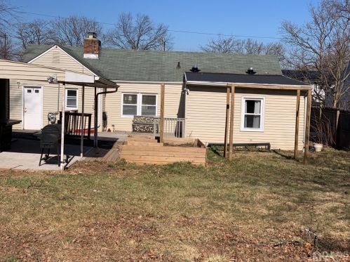 50 Chestnut St, Edison, NJ 08817-3220