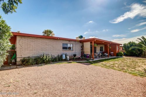 8961 3 St, Tucson AZ 85711-1416 exterior