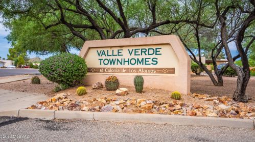 1602 Paseo Ln Tinaja, Green Valley AZ 85614-3987 exterior