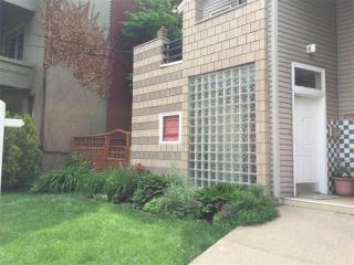 268 Emerson St, Pittsburgh PA  15206-3904 exterior