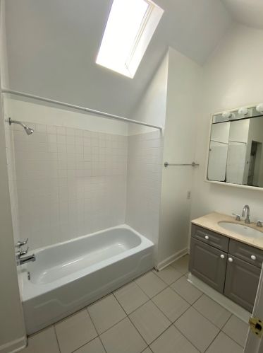 2223 Hoyne Ave, Chicago IL 60643-1121 exterior