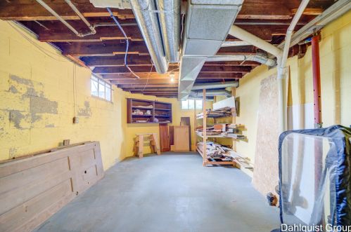 523 Clay Ave, Meskegon MI 49440-1002 exterior