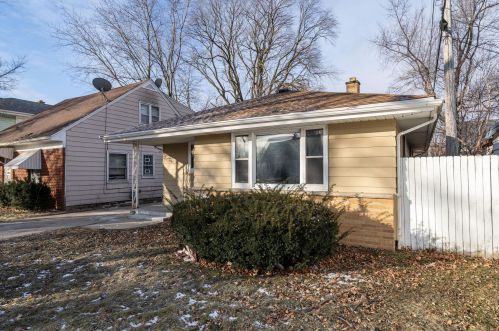 5177 45th St, Milwaukee, WI 53220-5127