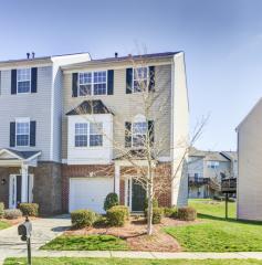 9785 Walkers Glen Dr, Concord, NC 28027-3549