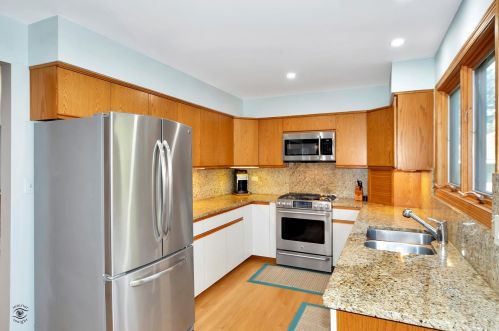 127 Grantley Ave, Elmhurst IL 60126-2362 exterior