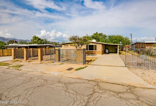 1414 Louis Ave, Tucson, AZ 85712-3828
