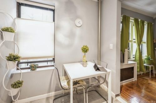 1015 Summit Ave, Bronx, NY 10452-5062