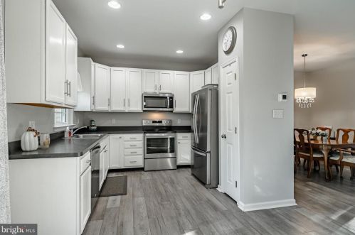 36 Linda Ln, Chester PA 19014-1870 exterior