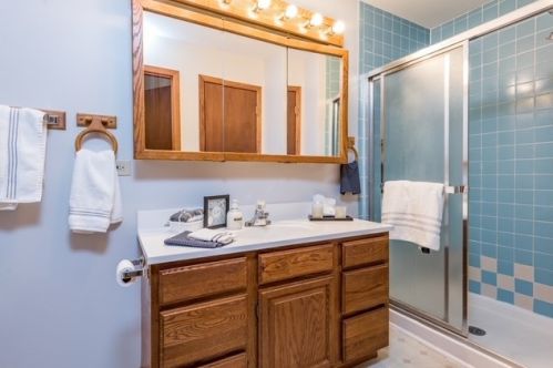 4825 Crst Ct, Waukegan IL 60087-1863 exterior