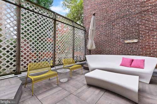 326 21 St, Philadelphia PA 19130-3237 exterior