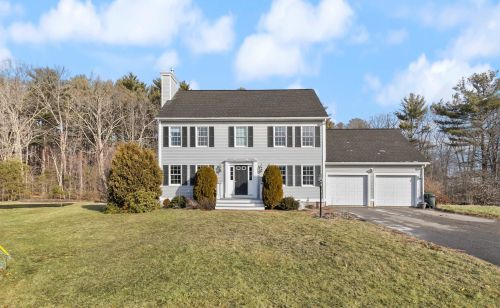 38 Viola Cir, Seabrook, NH 03874-4698