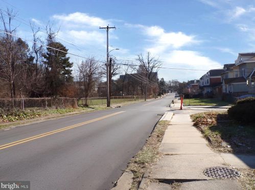 1304 Main St, Darby PA 19023-2619 exterior