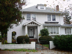 599 Commonwealth Ave, Newton, MA 02459-1628