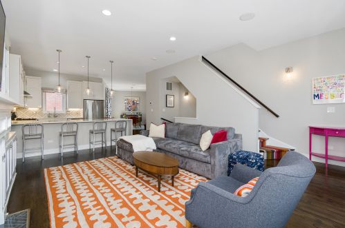 4030 Clark St, Chicago IL 60613-1302 exterior