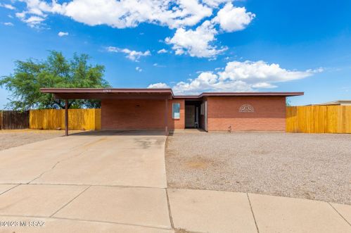 6963 Galaxy Pl, Tucson, AZ 85741-2712
