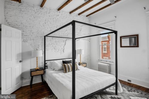 1821 Carlisle St, Philadelphia PA 19145-2307 exterior