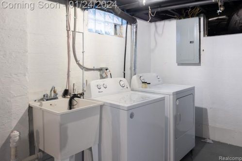 427 Smith Ave, Bham MI  48009-2026 exterior