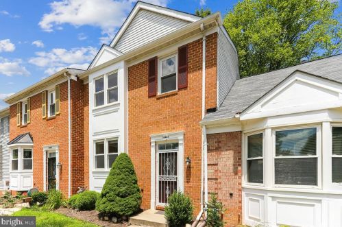14448 Bakersfield Ct, Silver Spring, MD 20906-1956