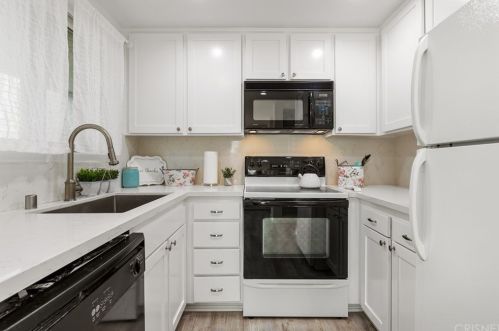 3110 Sunset Ln, Oxnard CA  93035-3945 exterior