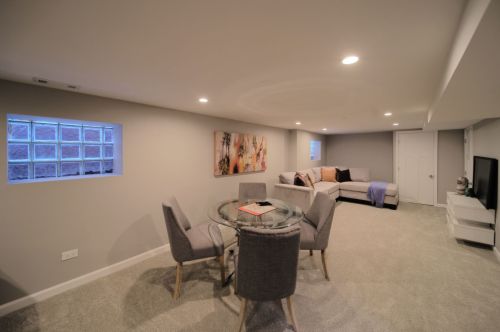 7251 Paxton Ave, Chicago IL  60649-2519 exterior