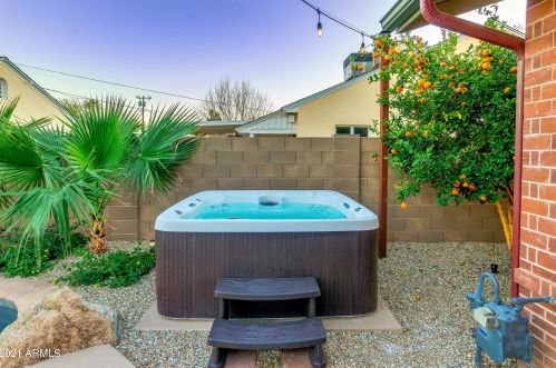 2545 9th St, Phoenix AZ 85014-5070 exterior