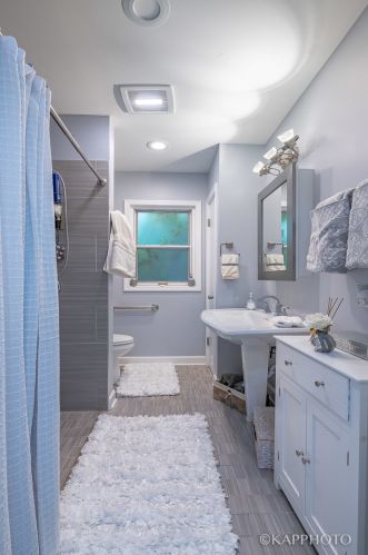 6067 Caldwell Ave, Chicago IL  60646-4835 exterior