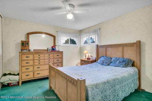 15 Mason Dr, Hazlet NJ 07730-2027 exterior