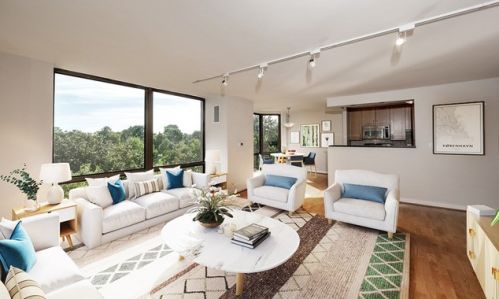 2650 Lakeview Ave, Chicago, IL 60614-1840