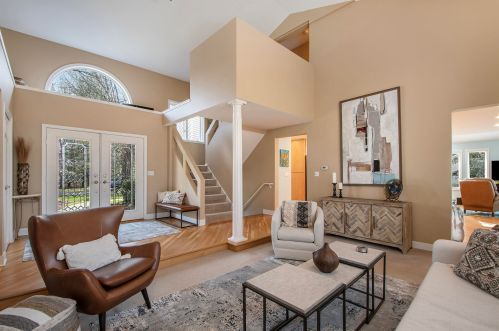 7770 Cascade Rd, Grand Rapids MI 49546-9159 exterior