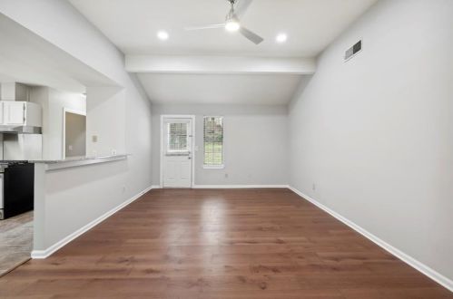 1406 Cartecay Dr, Atlanta GA  30319-3404 exterior