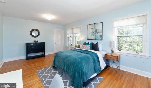 2815 Cathedral Ave, Washington DC 20008-4122 exterior