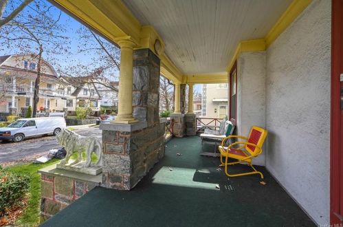 210 Tecumseh Ave, Mount Vernon NY 10553-1933 exterior