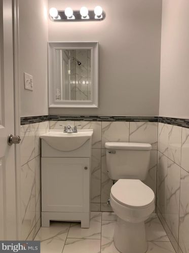 4914 9th St, Philadelphia PA  19141-3926 exterior