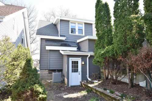 2210 Oklahoma Ave, Milwaukee WI  53207-2924 exterior