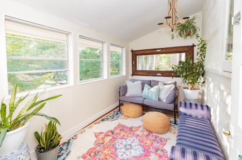 2033 Woodland Ave, Duluth MN 55803-2467 exterior