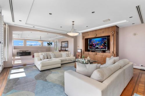 3239 Noela, Honolulu HI 96815 exterior