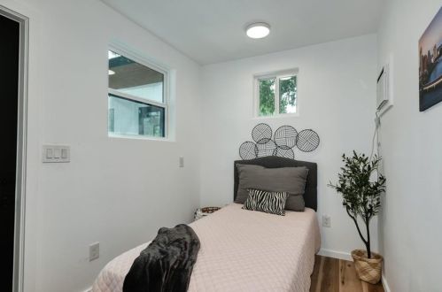 1113 Estes Ave, Austin TX 78721-2629 exterior