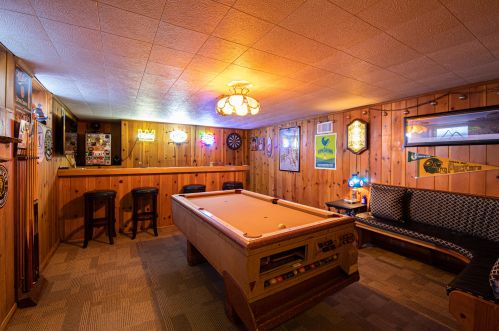 9705 Ctr St, Milwaukee WI 53222-4526 exterior