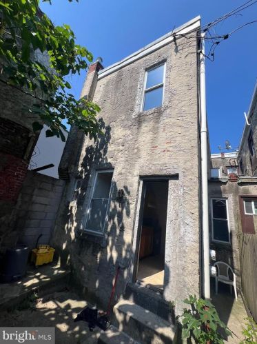 1527 28 St, Philadelphia PA 19121-3618 exterior