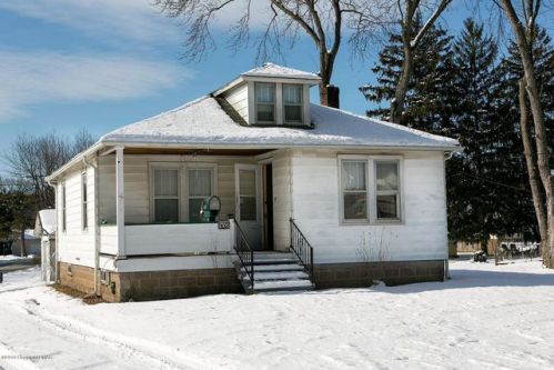 1705 5th St, Stroudsburg, PA 18360-2703