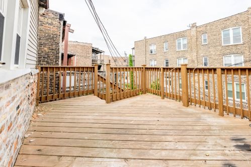 2336 Taylor St, Chicago IL  60612-4245 exterior