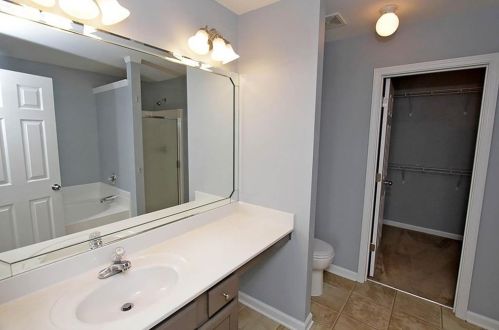 2132 Executive Dr, Duluth GA  30096-8969 exterior