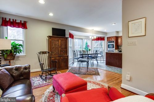 1459 Hampton Hill Cir, Mc Lean VA  22101-6014 exterior