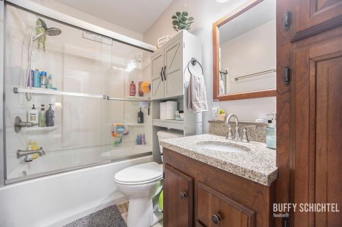 1451 Barclay St, Meskegon MI 49441-2207 exterior