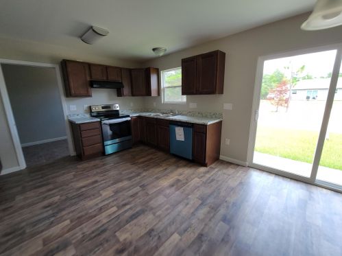 31 Shorey Dr, Defuniak Springs FL 32433-8913 exterior